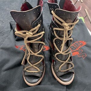 Freebird Brandy size 7 Black